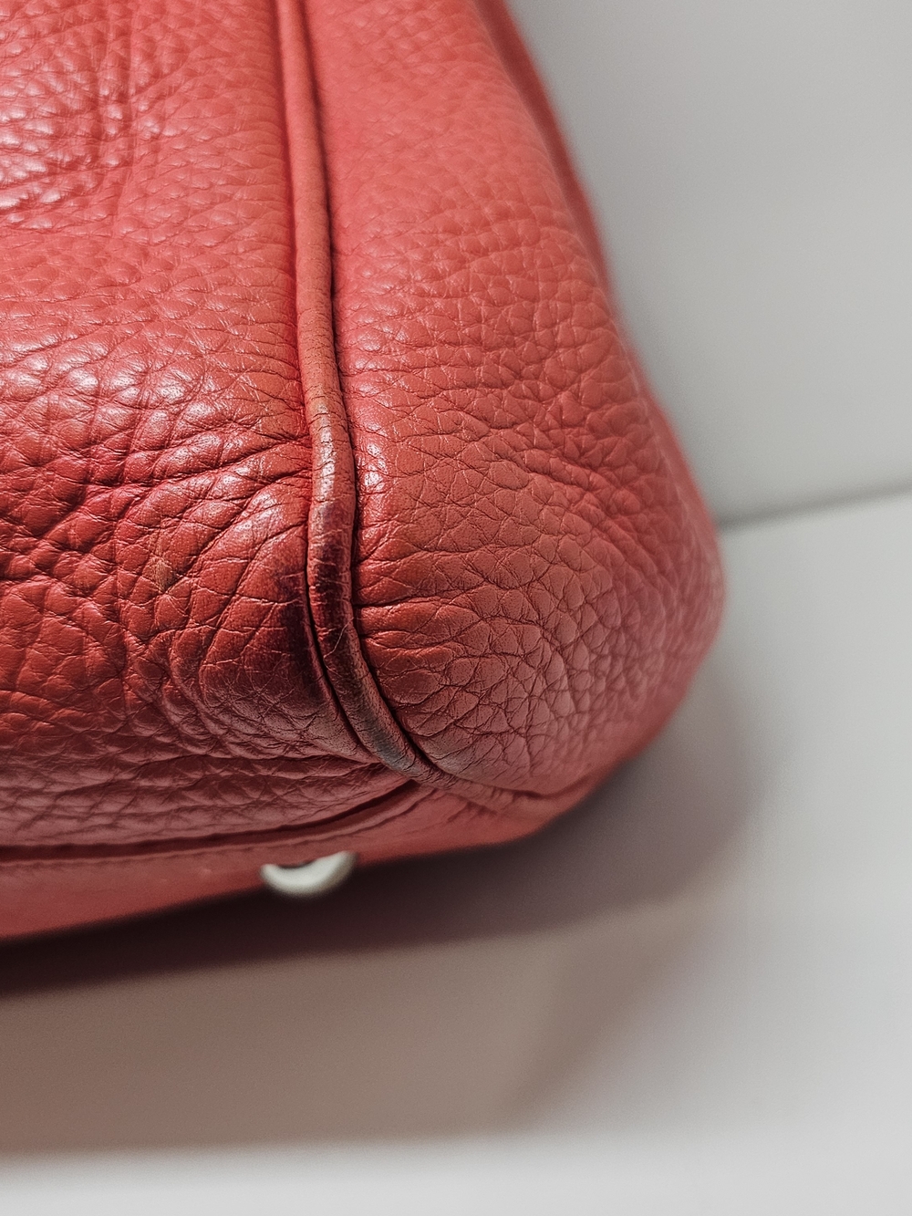 Mulberry Bayswater Red Leather Satchel with Turn-Lock Detail - Picture 8 of 16
